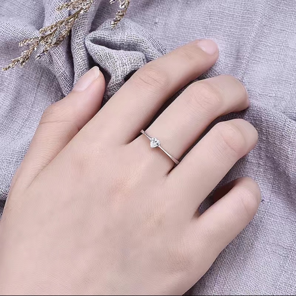 NWT 💍🤍 .925 STERLING SILVER ZIRCON HEART STONE ENGAGEMENT PROMISE RING Size 7 - Picture 2 of 10